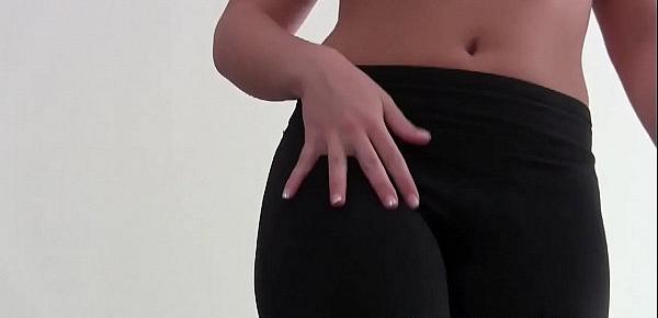  Just look at my amazing ass in these yoga pants JOI